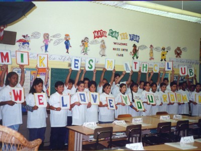 MMC Students with signs